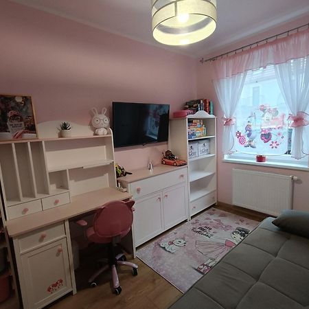 Apartament Rodzinny Z Ogrodkiem W Centrum Gizycka Giżycko Esterno foto